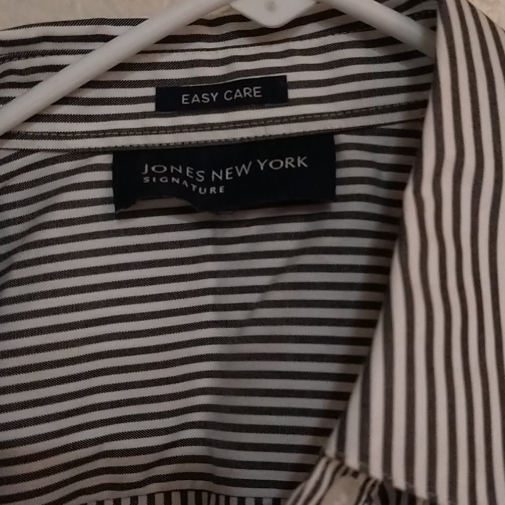 Blouse - Picture 2 of 4